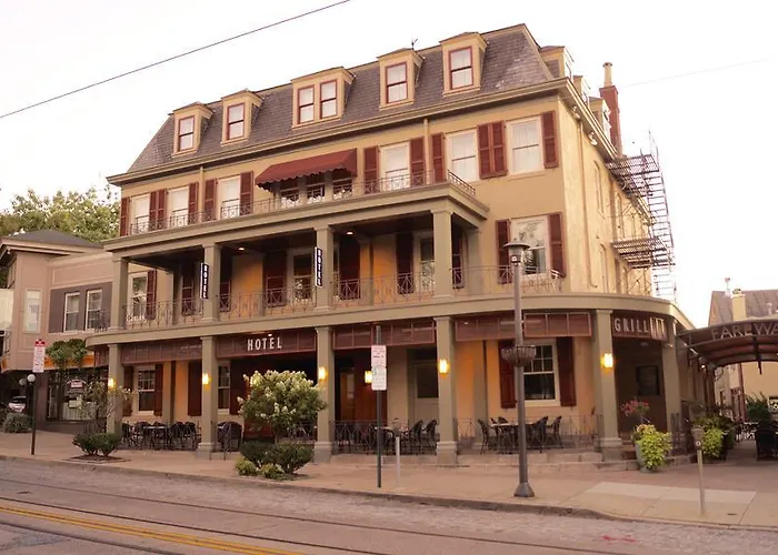 Chestnut Hill Hotel