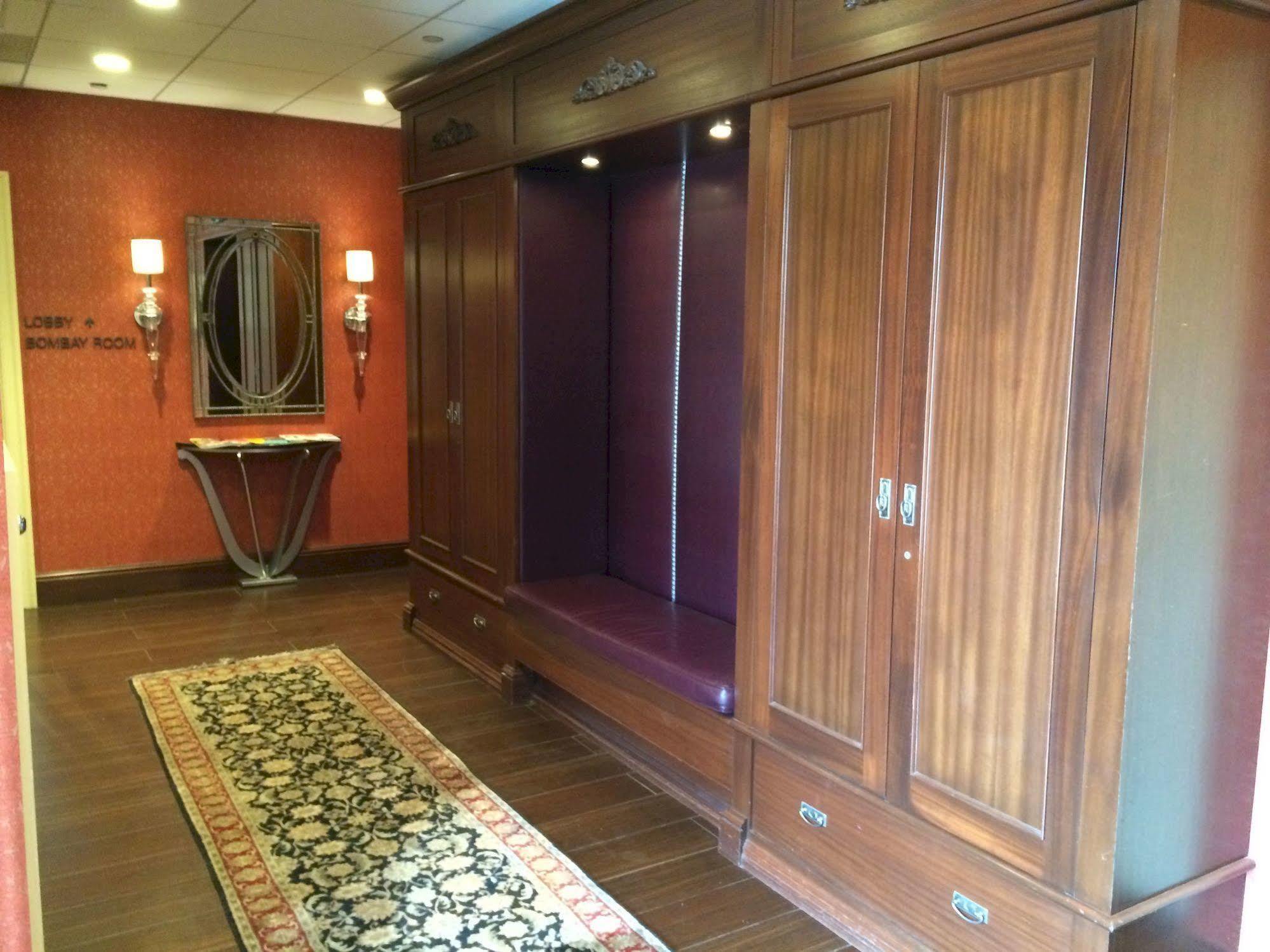 Hotel Chestnut Hill